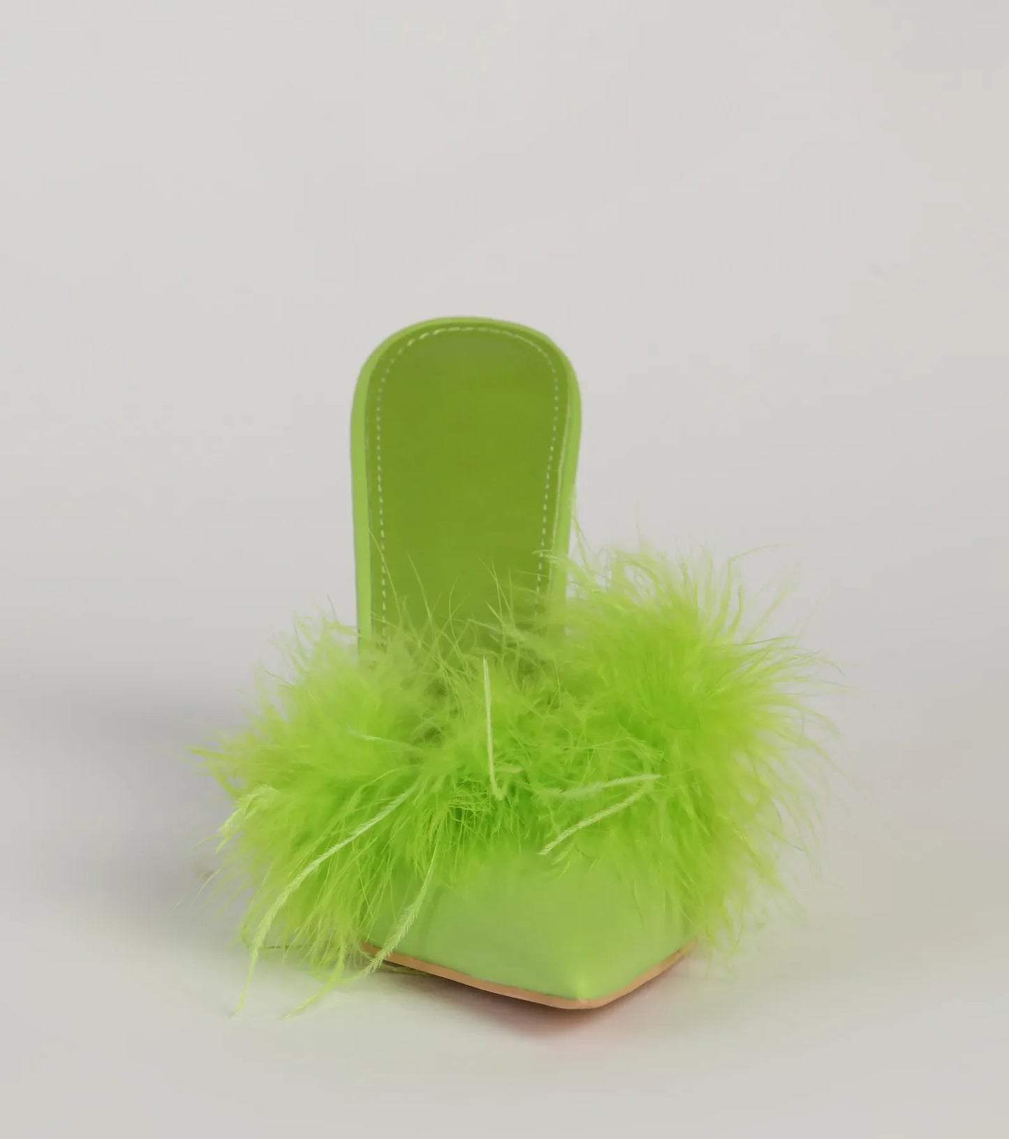 Diva Alert Marabou Feather Trim Pumps