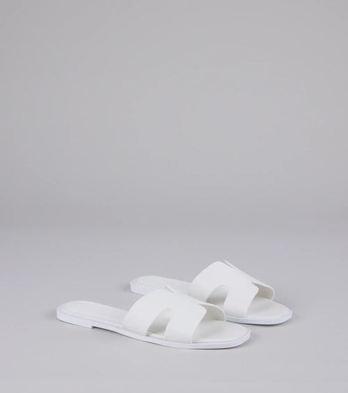 Everyday Chic Cutout Sandals