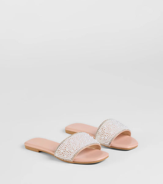 Ever So Chic Rhinestone Pearl Sandals